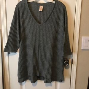 2X Light grey ribbed sweater with 3/4 sleeve